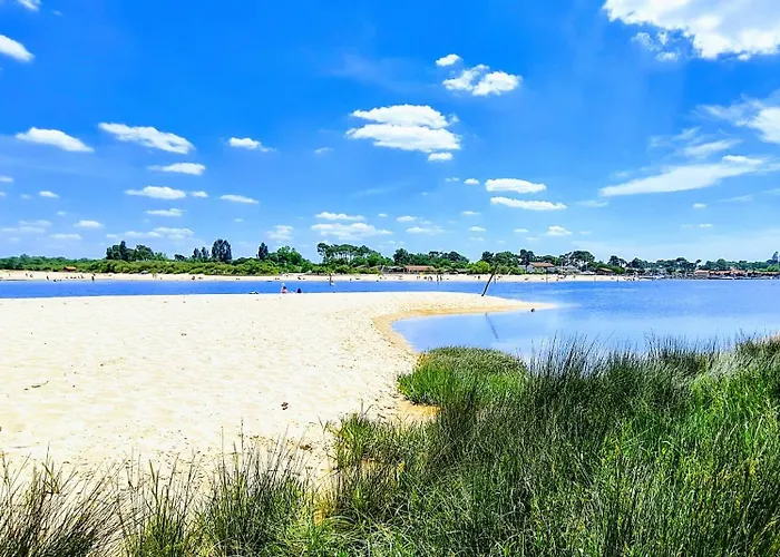 Kerlarros Clim Et Parking Face Gare Et Port شقة غوجان-ميستراس