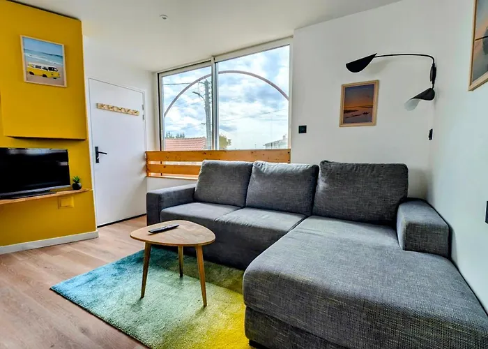 Kerlarros Clim Et Parking Face Gare Et Port شقة